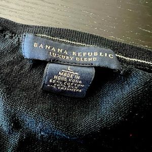 Banana Republic Cashmere Blend Light Weight Sweater